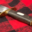 Cargar imagen en el visor de la galería, Cuchillo Bowie “Iron Mistress”de Joan Pérez con guarda doble en latón y granadillo.