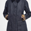 Cargar imagen en el visor de la galería, Chaqueta encerada Barbour Beadnell para mujer color AZUL Navy