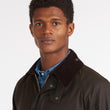 Cargar imagen en el visor de la galería, Chaqueta Classic Bedale BARBOUR para hombre Color OLIVE (CLASSIC)