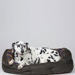 Cargar imagen en el visor de la galería, Cama Barbour para perros de cera y algodón de 35 pulgadas