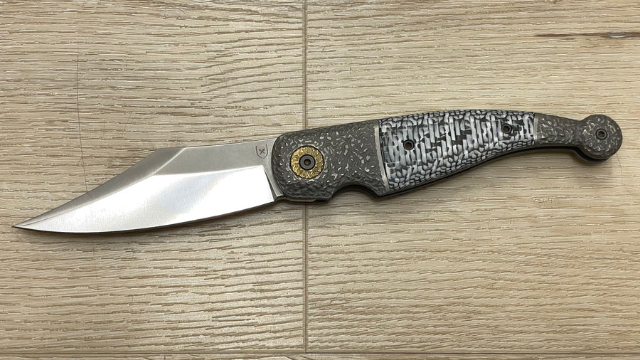 Navaja Gitano Gen 2, edición única, customizada a mano Por Gudy Van Poppel, Fat Carbon/Magnacut/ Titanio