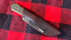 Cuchillo Custom “Tanatos Bowie” Nil Fonseré en retama texturizada