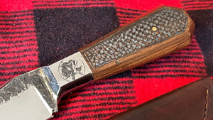 Cuchillo Custom “Tanatos Bowie” Nil Fonseré en retama texturizada
