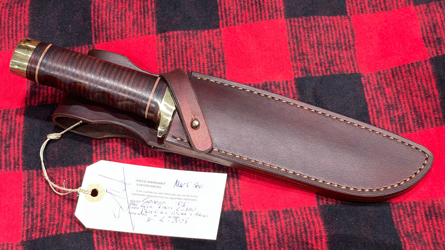 Cuchillo Custom Sog Mac V  de Paco Margarit, cuero y latón