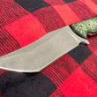 Cargar imagen en el visor de la galería, Cuchillo “Víbora” Damasteel RWL y cachas fat carbon Jungle War, de Alejandro Medrano
