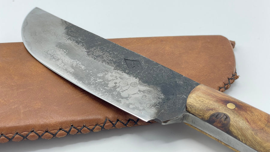 Cuchillo Custom Mango Algarrobo acero O1 de Nil Fonsere