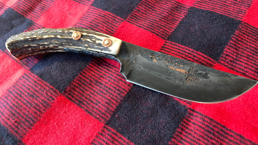 Cuchillo Trapper de Nil Fonsere, Viga encajada en Sambar