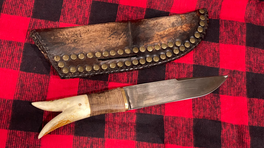 Cuchillo Custom Period Tristan de “Leyendas de Pasión” por Joan Pérez