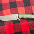 Cargar imagen en el visor de la galería, Cuchillo “Víbora” Damasteel RWL y cachas fat carbon Jungle War, de Alejandro Medrano
