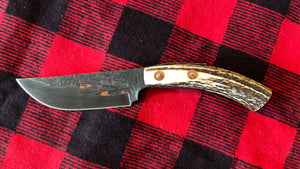 Cuchillo Trapper de Nil Fonsere, Viga encajada en Sambar
