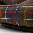 Cargar imagen en el visor de la galería, Cama Barbour  para perros Snuggle de 30"
