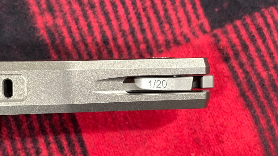 Navaja Iberian Integral Titanio Bastard Knives, diseño Queirós edición 1/20