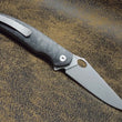 Cargar imagen en el visor de la galería, Navaja Raven Mini Alexander Cheburkov fatcarbon y acero SV90
