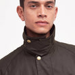Cargar imagen en el visor de la galería, Chaqueta encerada Ashby  BARBOUR  Color OLIVE (CLASSIC)
