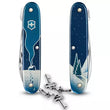 Cargar imagen en el visor de la galería, NAVAJA VICTORINOX WINTER MAGIC 2026
