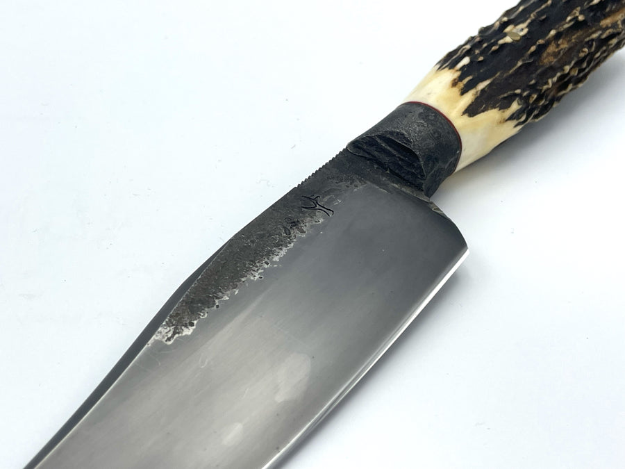 Cuchillo Integral con mango de Sambar y Musk Ox de Guillermo Garcimonte.